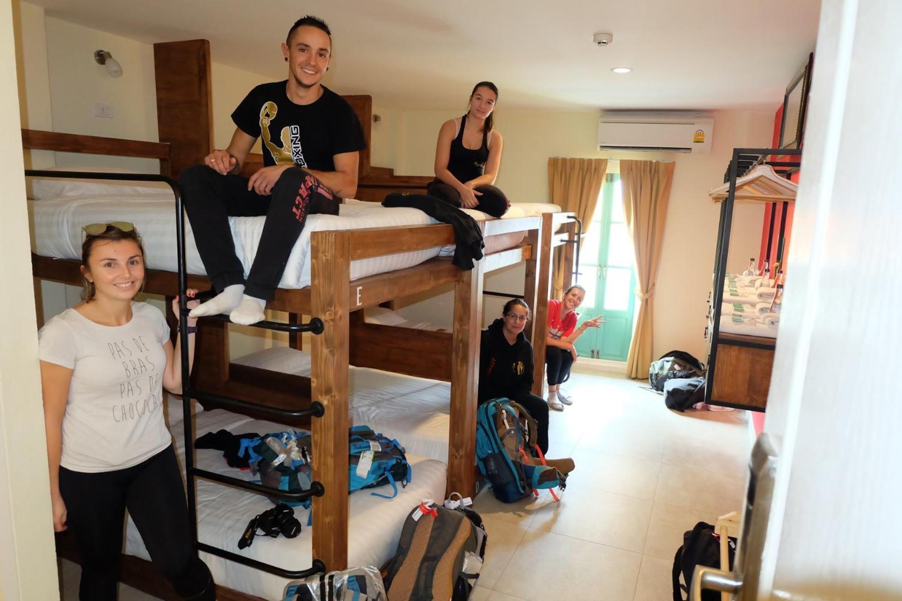 Siri Poshtel Bangkok Hostel Luaran gambar