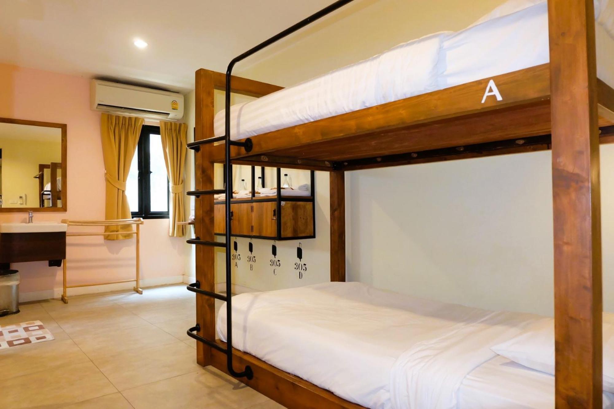 Siri Poshtel Bangkok Hostel Luaran gambar